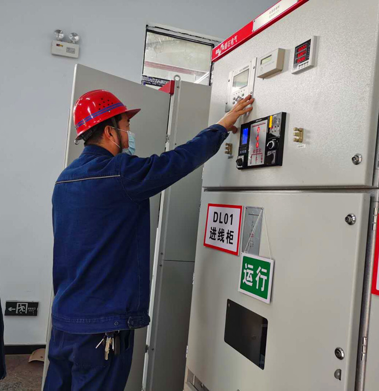 龍鋼用電驗收現場_副本.jpg